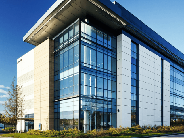 qui1000_Modern_pharmaceutical_or_biotech_building_exterior_with_42054231-56af-442a-b347-76bffe64ed6d qui1000_Modern_pharmaceutical_or_biotech_building_exterior_with_42054231-56af-442a-b347-76bffe64ed6d